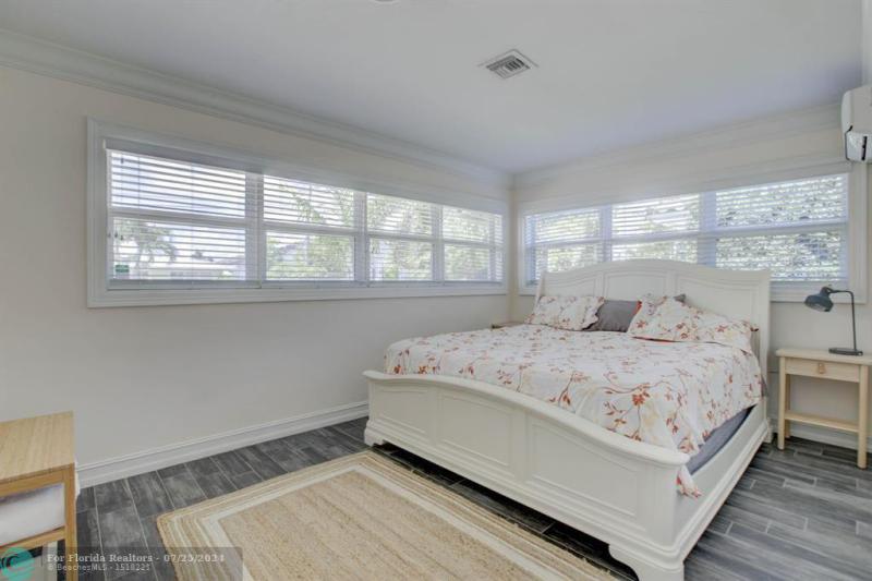  Single Family Homes Photo 22: 1920 Waters Edge  Lauderdale By The Sea,  FL 33062