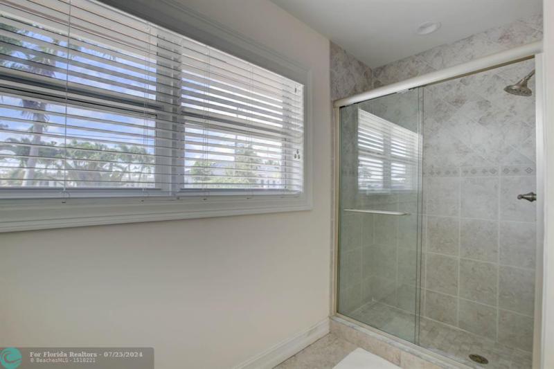  Single Family Homes Photo 25: 1920 Waters Edge  Lauderdale By The Sea,  FL 33062