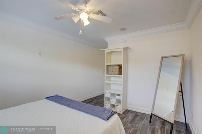  Single Family Homes Photo 27: 1920 Waters Edge  Lauderdale By The Sea,  FL 33062