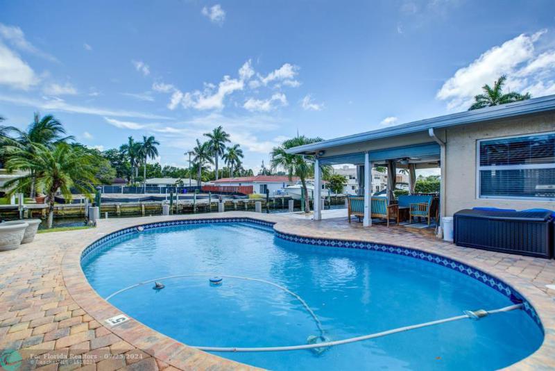  Single Family Homes Photo 34: 1920 Waters Edge  Lauderdale By The Sea,  FL 33062