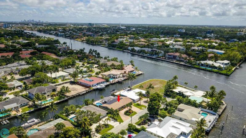  Single Family Homes Photo 46: 1920 Waters Edge  Lauderdale By The Sea,  FL 33062