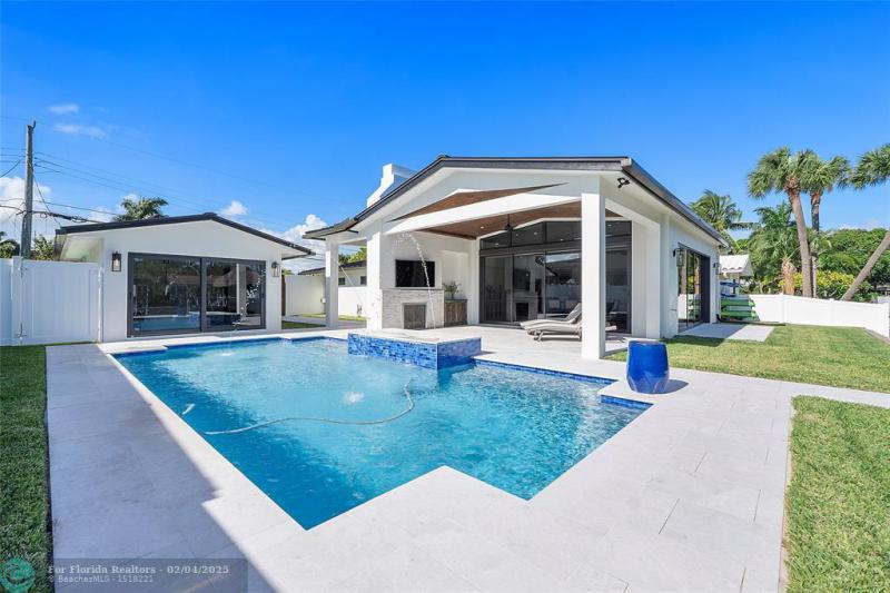  Single Family Homes Photo 16: 2157 Coral Gardens Dr  Wilton Manors,  FL 33306