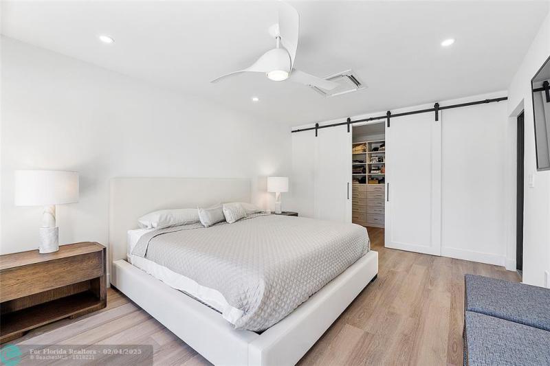  Single Family Homes Photo 18: 2157 Coral Gardens Dr  Wilton Manors,  FL 33306