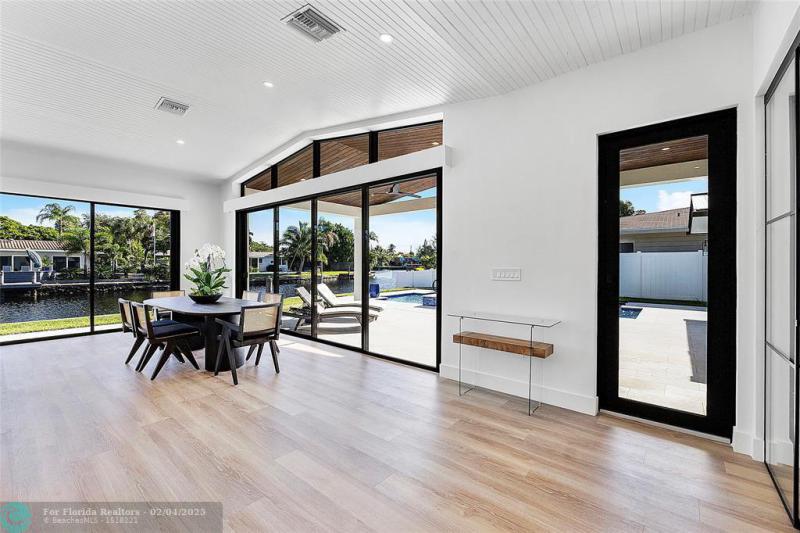  Single Family Homes Photo 24: 2157 Coral Gardens Dr  Wilton Manors,  FL 33306