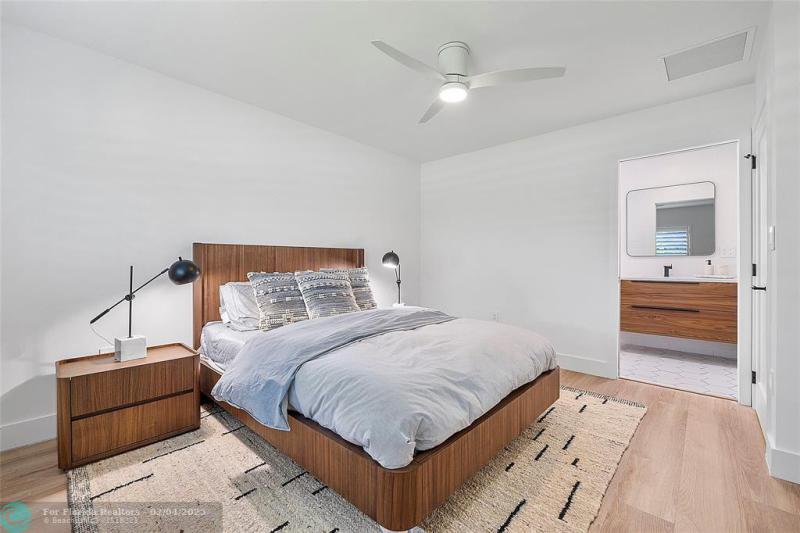  Single Family Homes Photo 28: 2157 Coral Gardens Dr  Wilton Manors,  FL 33306