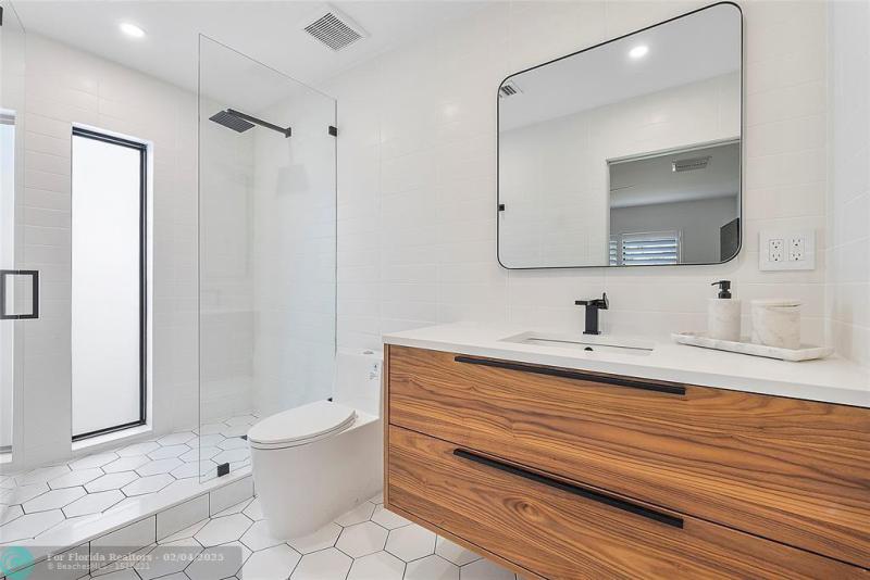  Single Family Homes Photo 29: 2157 Coral Gardens Dr  Wilton Manors,  FL 33306