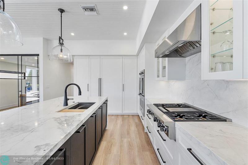  Single Family Homes Photo 36: 2157 Coral Gardens Dr  Wilton Manors,  FL 33306