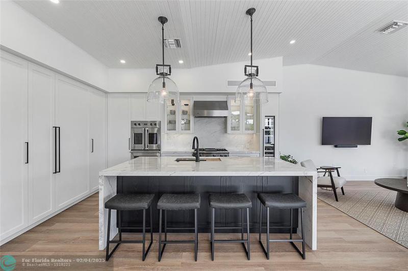  Single Family Homes Photo 40: 2157 Coral Gardens Dr  Wilton Manors,  FL 33306