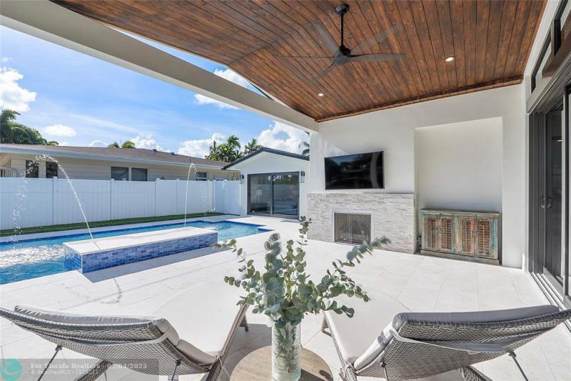  Single Family Homes Photo 47: 2157 Coral Gardens Dr  Wilton Manors,  FL 33306