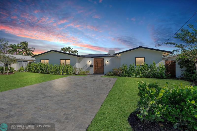  Single Family Homes Photo 5: 2157 Coral Gardens Dr  Wilton Manors,  FL 33306