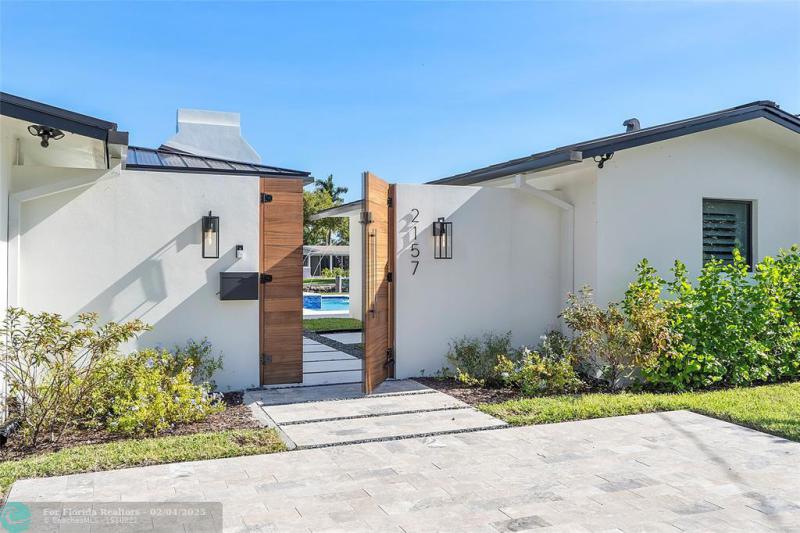  Single Family Homes Photo 6: 2157 Coral Gardens Dr  Wilton Manors,  FL 33306