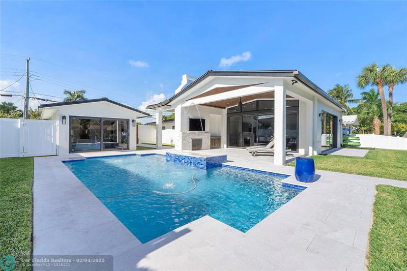  Single Family Homes Photo 9: 2157 Coral Gardens Dr  Wilton Manors,  FL 33306