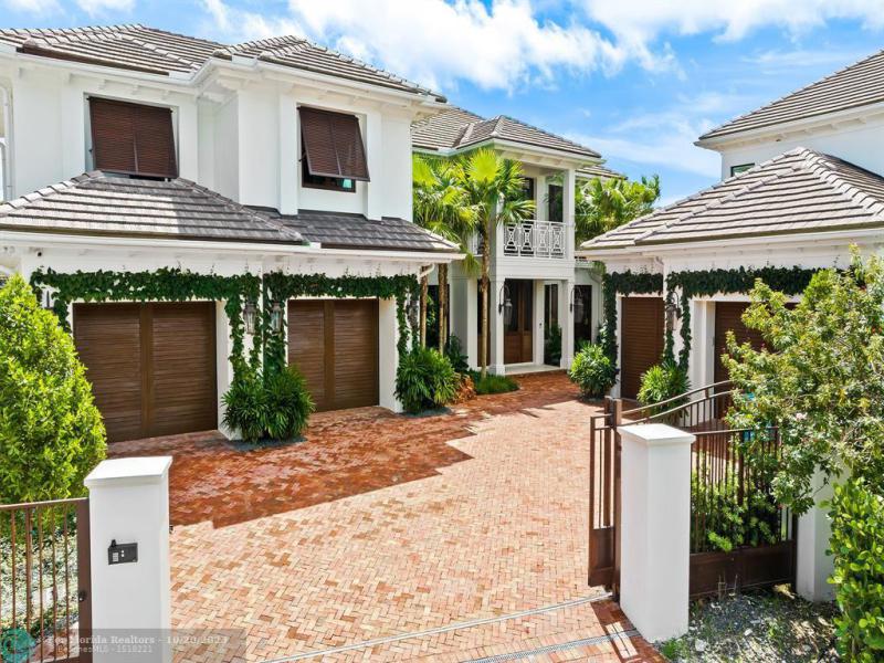  Single Family Homes Photo 2: 1812 SE 14th St  Fort Lauderdale,  FL 33316