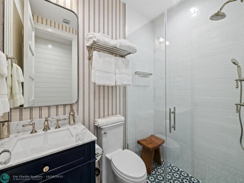  Single Family Homes Photo 55: 1812 SE 14th St  Fort Lauderdale,  FL 33316