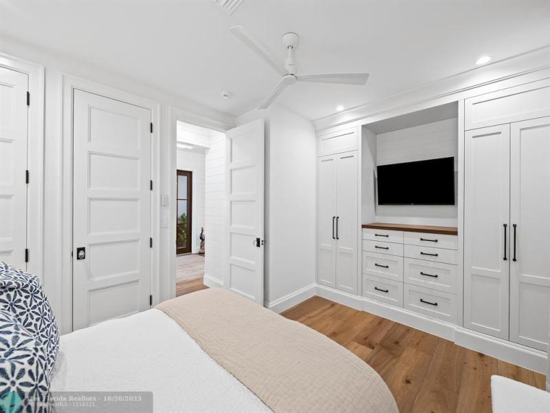  Single Family Homes Photo 59: 1812 SE 14th St  Fort Lauderdale,  FL 33316