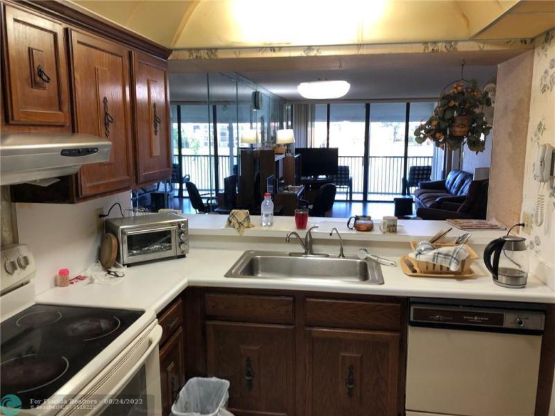  Condo & Townhome Photos