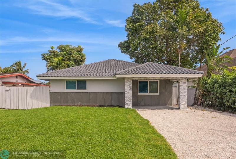  Single Family Homes Photo 2: 4440 SW 26th Ave  Fort Lauderdale,  FL 33312