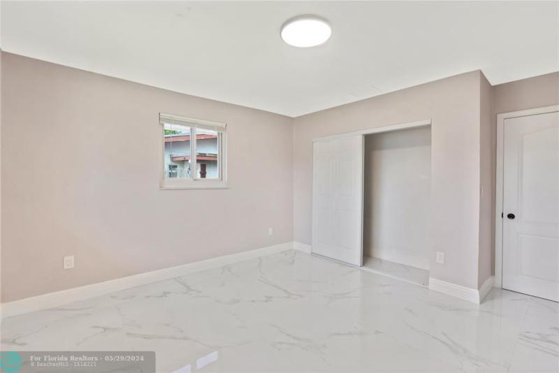  Single Family Homes Photo 21: 4440 SW 26th Ave  Fort Lauderdale,  FL 33312