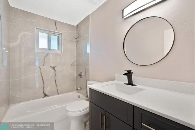  Single Family Homes Photo 22: 4440 SW 26th Ave  Fort Lauderdale,  FL 33312