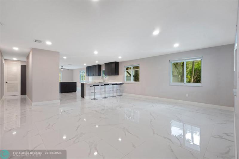  Single Family Homes Photo 23: 4440 SW 26th Ave  Fort Lauderdale,  FL 33312