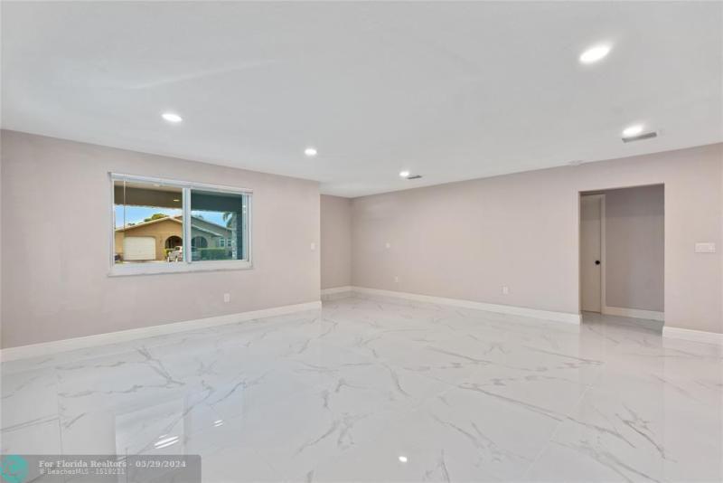  Single Family Homes Photo 25: 4440 SW 26th Ave  Fort Lauderdale,  FL 33312