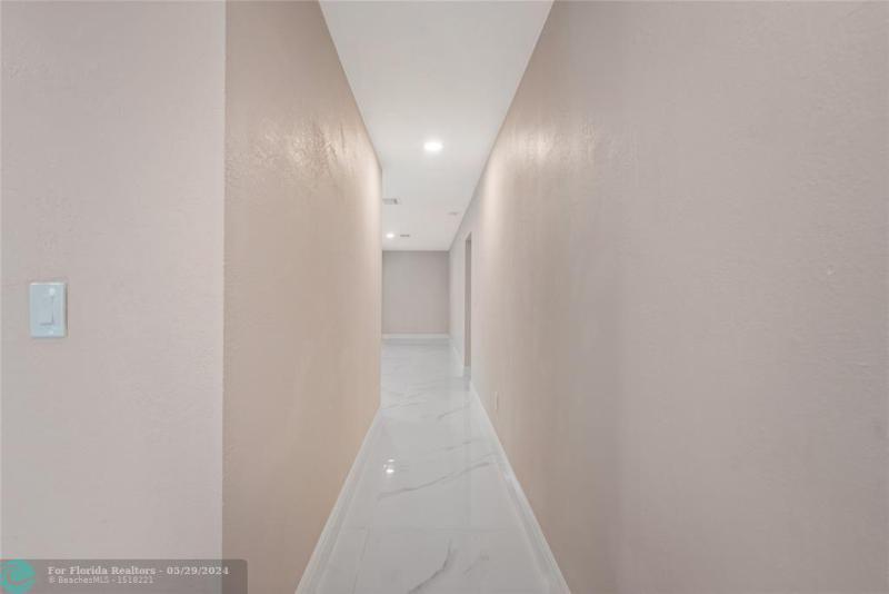  Single Family Homes Photo 28: 4440 SW 26th Ave  Fort Lauderdale,  FL 33312