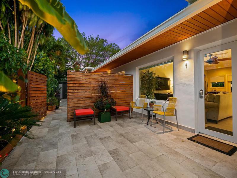 Duplex, Triplex and Fourplex Images