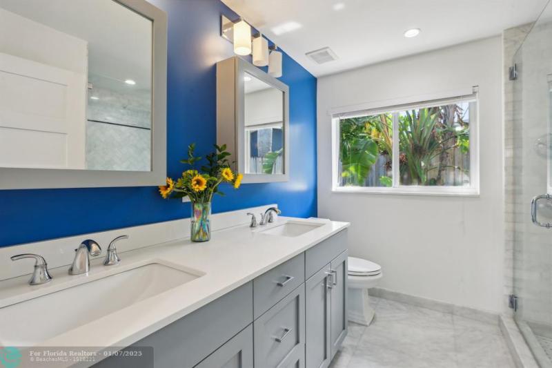  Single Family Homes Photo 16: 2000 NW 35th St  Oakland Park,  FL 33309