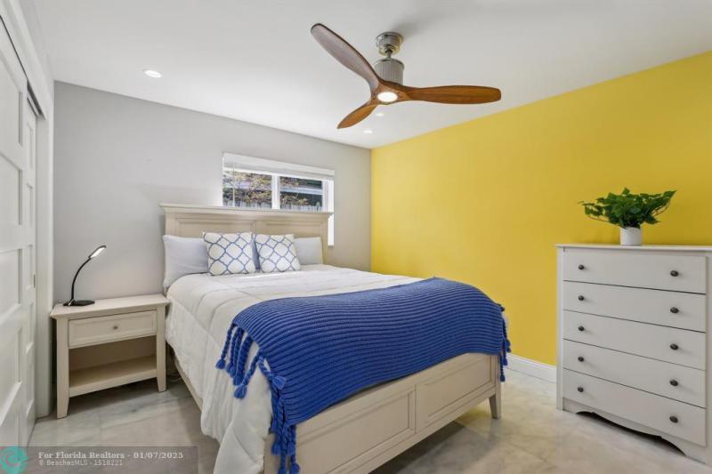  Single Family Homes Photo 20: 2000 NW 35th St  Oakland Park,  FL 33309