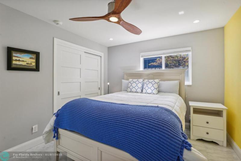  Single Family Homes Photo 21: 2000 NW 35th St  Oakland Park,  FL 33309