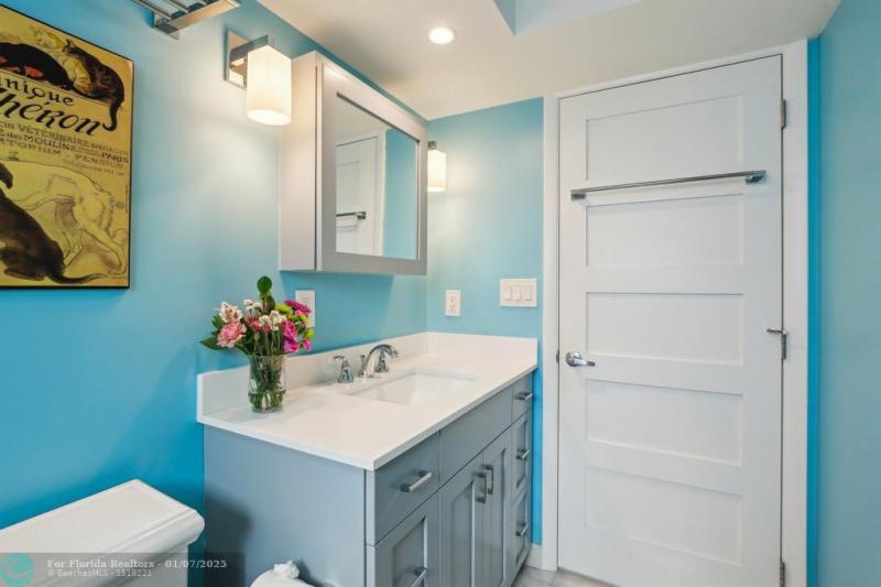  Single Family Homes Photo 23: 2000 NW 35th St  Oakland Park,  FL 33309