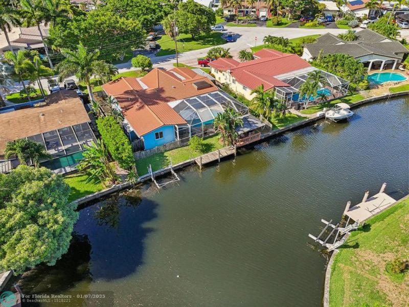  Single Family Homes Photo 34: 2000 NW 35th St  Oakland Park,  FL 33309