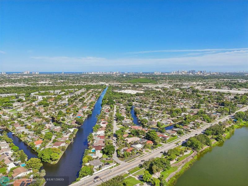  Single Family Homes Photo 38: 2000 NW 35th St  Oakland Park,  FL 33309