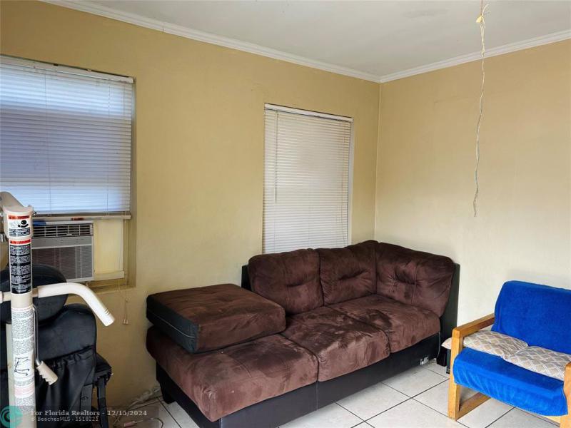 Duplex, Triplex and Fourplex Images