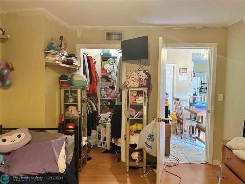 Duplex, Triplex and Fourplex Images