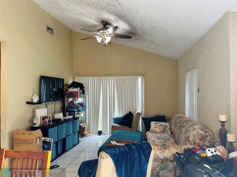Duplex, Triplex and Fourplex Images