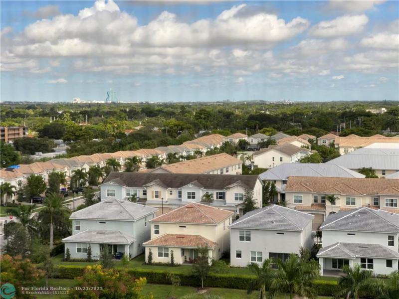  Condo & Townhome Photos