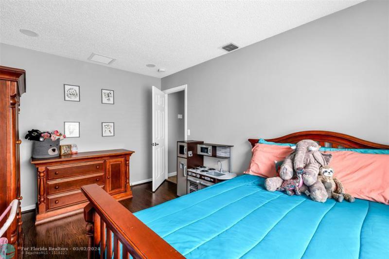  Single Family Homes Photo 25: 3950 NW 54th Ct  Coconut Creek,  FL 33073