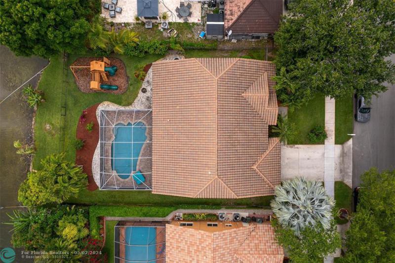  Single Family Homes Photo 35: 3950 NW 54th Ct  Coconut Creek,  FL 33073