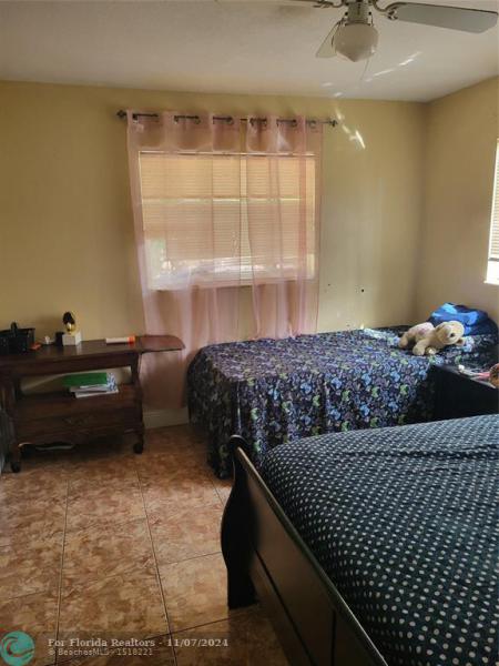 Duplex, Triplex and Fourplex Images