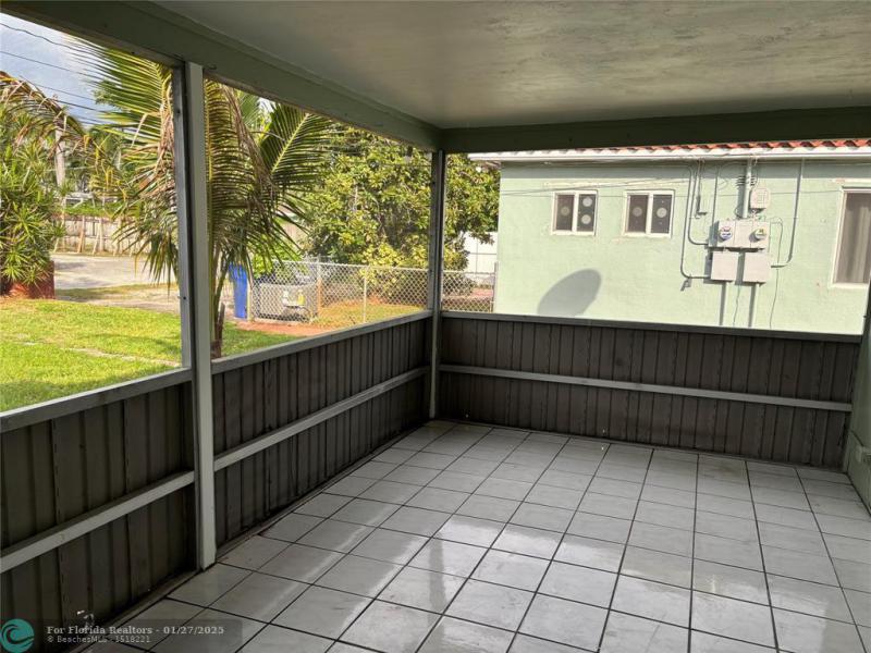 Duplex, Triplex and Fourplex Images