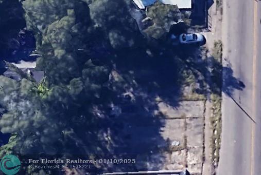  Commercial & Industrial Land Images 