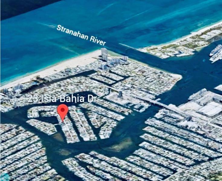  Single Family Homes Photo 7: 23 Isla Bahia Dr  Fort Lauderdale,  FL 33316