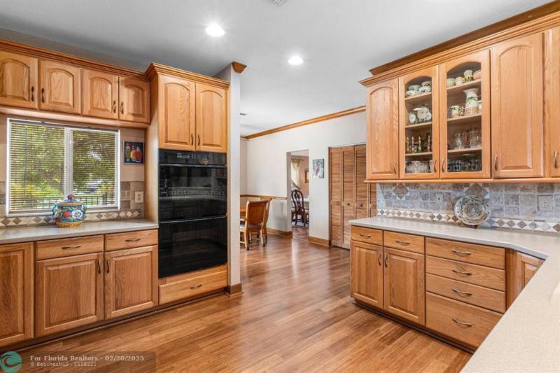  Single Family Homes Photo 17: 5811 NW 80th Ter  Parkland,  FL 33067