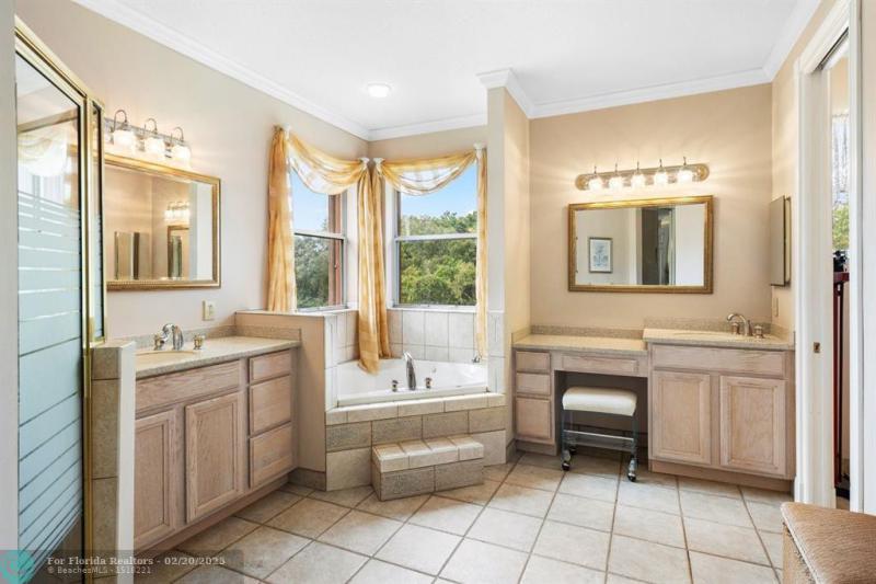  Single Family Homes Photo 29: 5811 NW 80th Ter  Parkland,  FL 33067