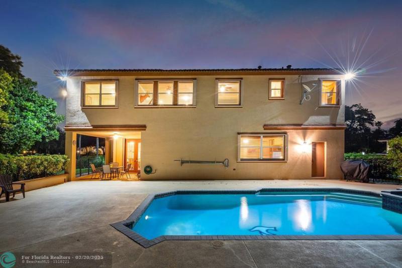  Single Family Homes Photo 4: 5811 NW 80th Ter  Parkland,  FL 33067