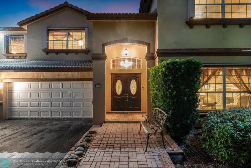  Single Family Homes Photo 9: 5811 NW 80th Ter  Parkland,  FL 33067