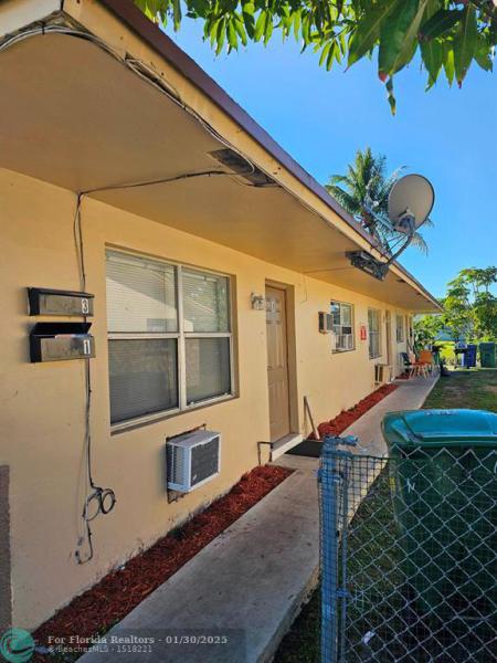 Duplex, Triplex and Fourplex Images