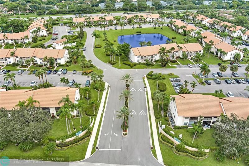  Condo & Townhome Photos