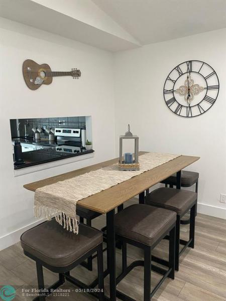  Single Family Homes Photo 4: 5504 SW 43rd Ter  Dania Beach,  FL 33314